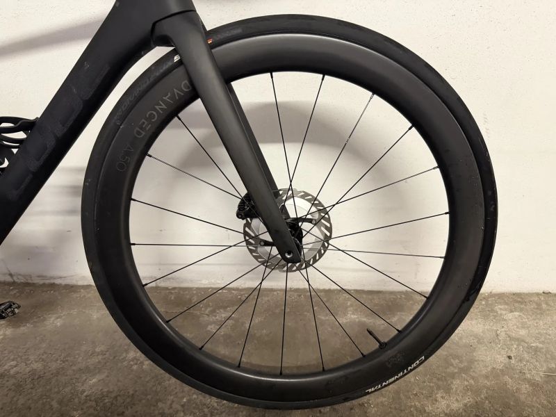 Silnicni karbonove horske kolo model 2026 velikost 58