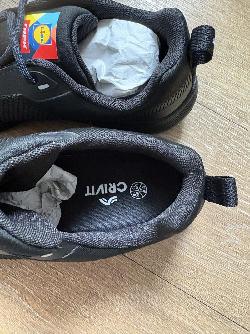 Pro Tour oblečený a doplňky 