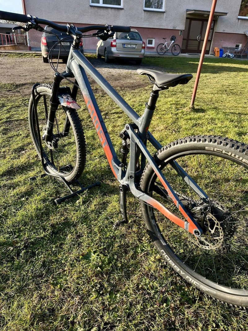 Ghost Riot Essential 2022 Velikost L záruka 15.7.2026