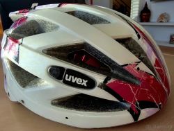 Prodám cyklistickou dětskou helmu Uvex, vel. 52-57cm