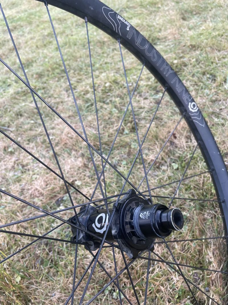 zadní kolo Industry nine Enduro S 27,5” superboost hydra XD 