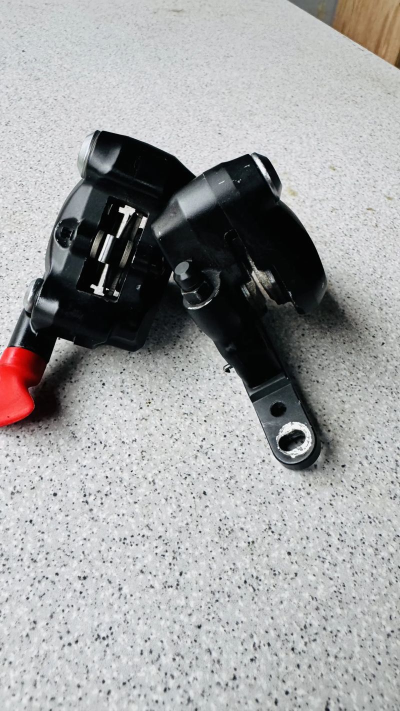 Brzdové třmeny SHIMANO GRX BR-RX400