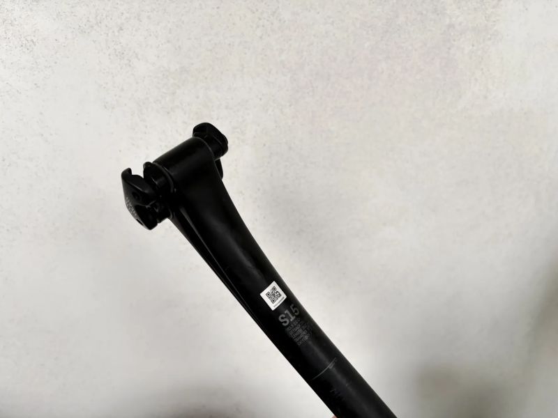 Karbonová sedlovka Canyon S15 VCLS 27.2mm