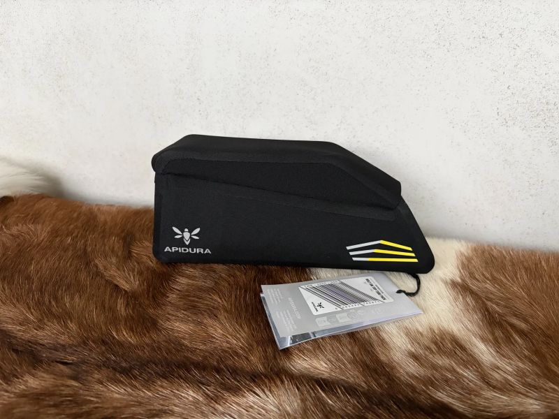 Brašna Apidura Racing bolt-on top tube 1l