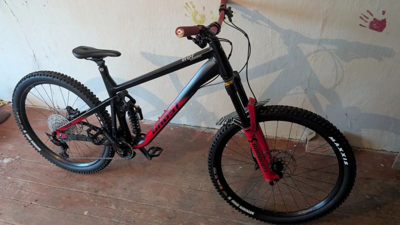 Ghost Riot EN Universal