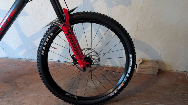 Ghost Riot EN Universal