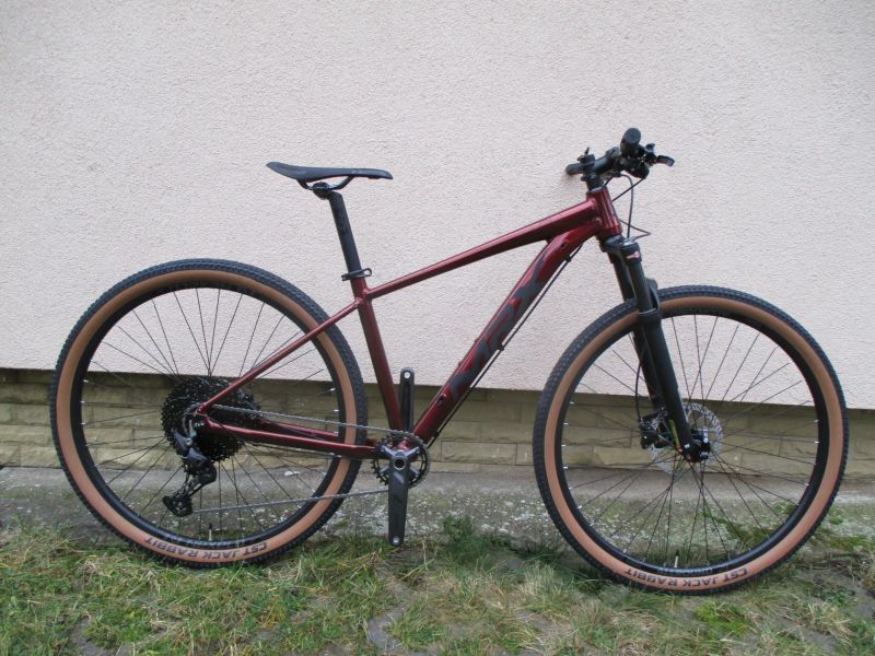 Nové 29" kolo MRX Sport TB25 17", Shimano Deore1x11, vzduch. vidlice Suntour XCR, pevná osa