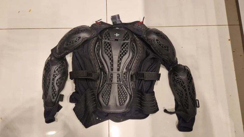 Chráničová vesta Alpinestars