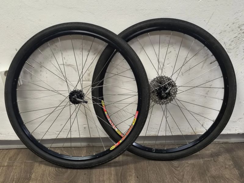 Pár kol 26" Hope, mavic 317