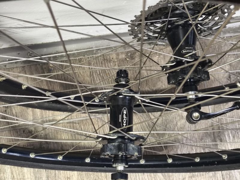 Pár kol 26" Hope, mavic 317