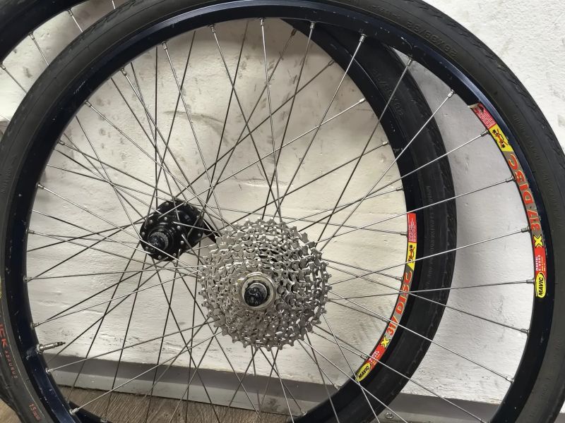 Pár kol 26" Hope, mavic 317