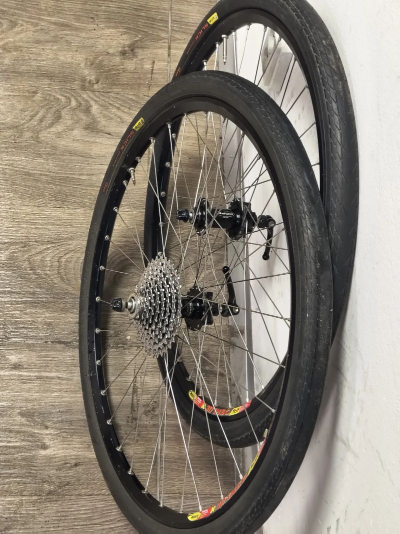 Pár kol 26" Hope, mavic 317