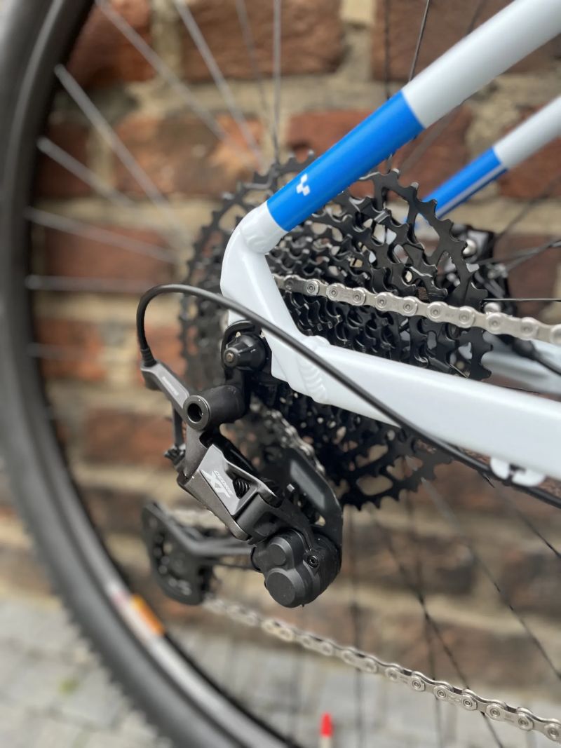 Cube AIM SLX 12,6kg!, vidlice Reba, řazení Shimano SLX/XT 12rychlostí