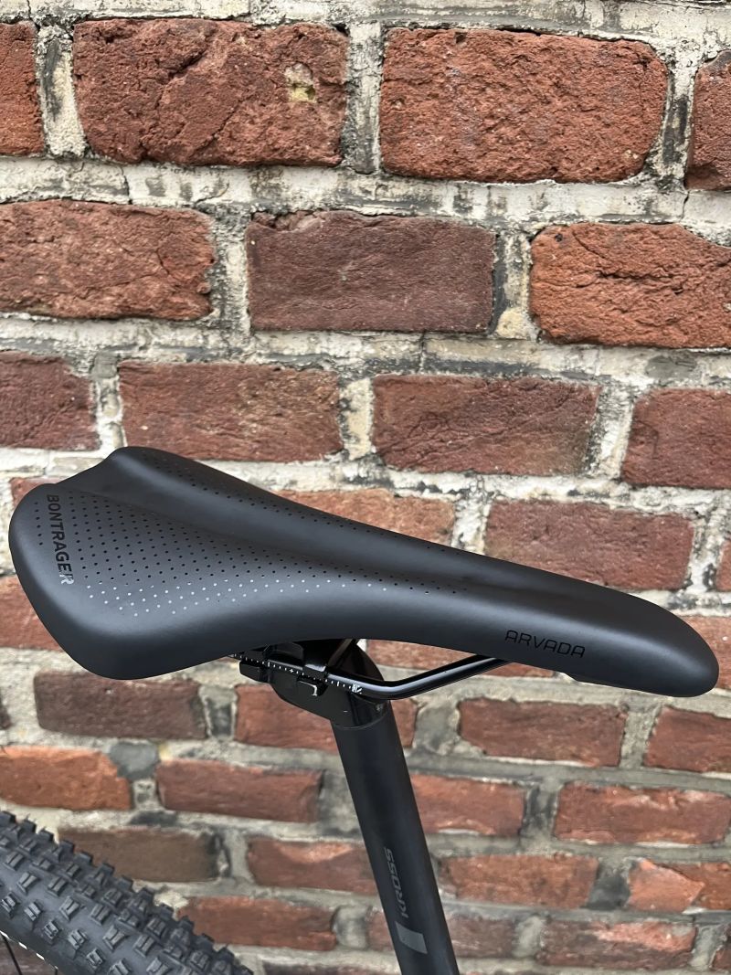 Cube AIM SLX 12,6kg!, vidlice Reba, řazení Shimano SLX/XT 12rychlostí