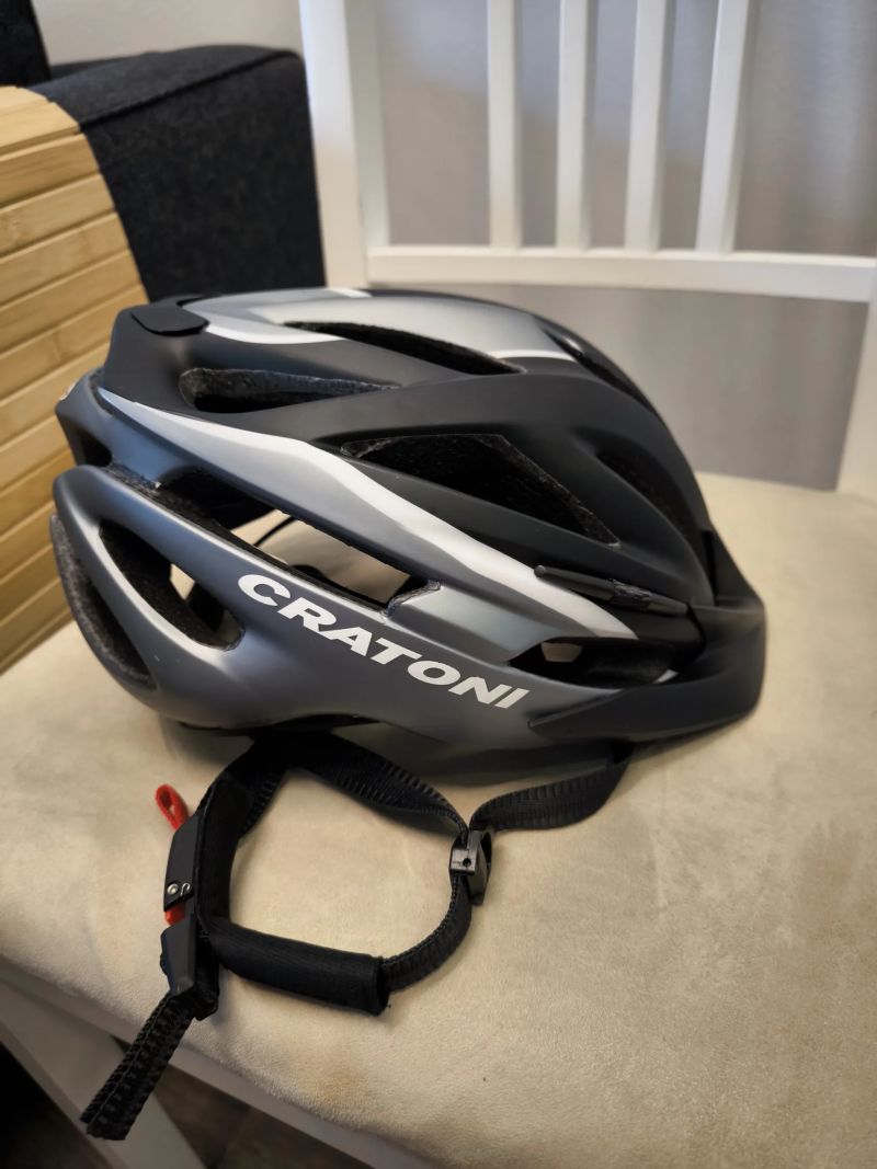 Prodám cyklistickou unisex helmu Cratoni Pacer MTB S–M (54–58 cm)