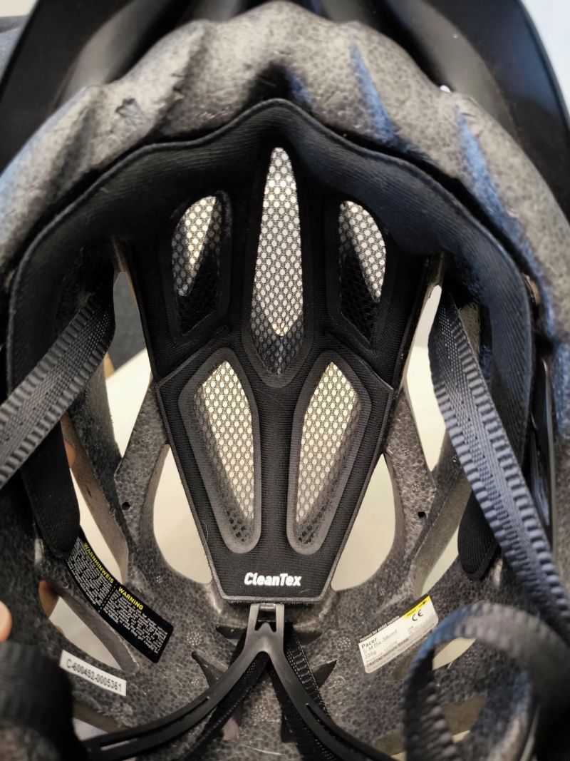 Prodám cyklistickou unisex helmu Cratoni Pacer MTB S–M (54–58 cm)