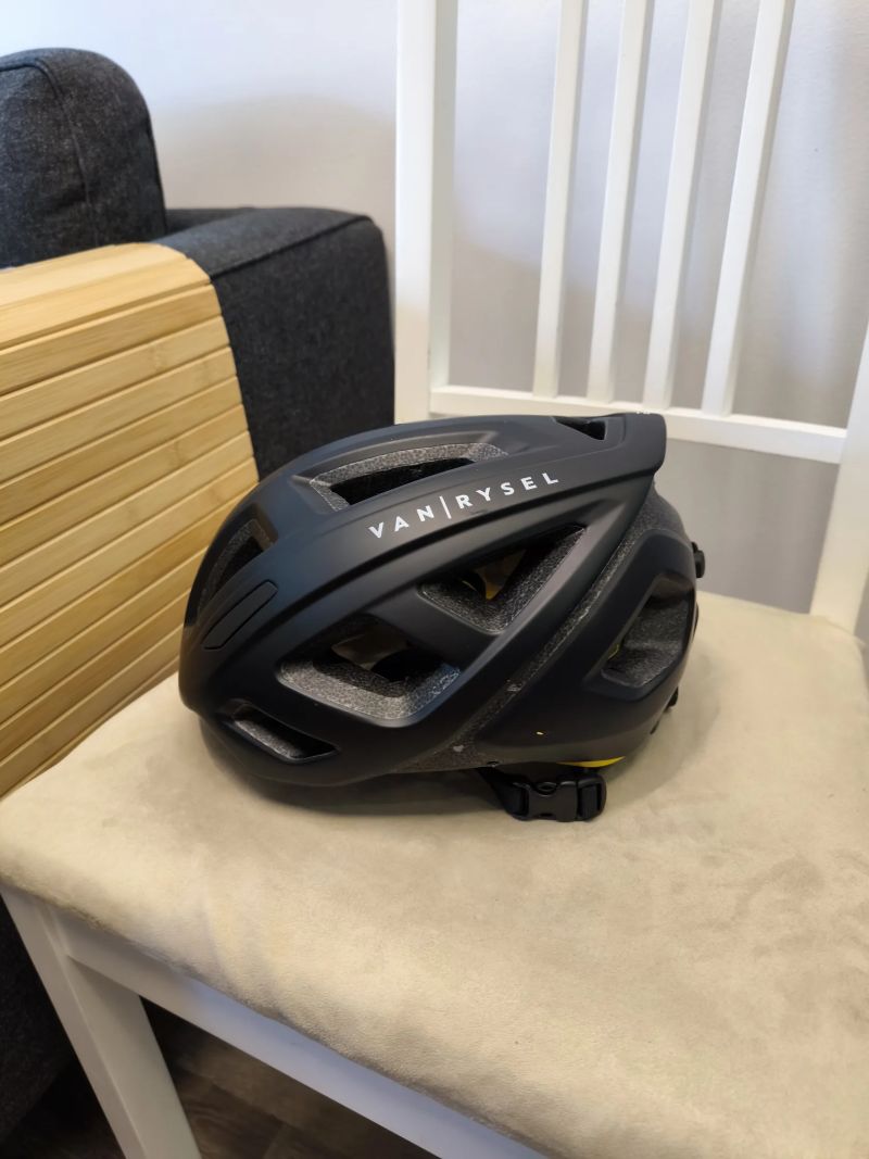 Prodám cyklistickou silniční helmu Van Rysel Roadr 500 MIPS L (59–62 cm)