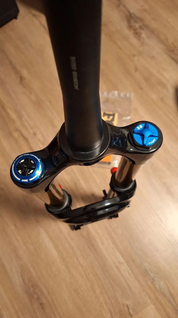 FOX 38 Factory 29" 170mm 44mm GRIP2