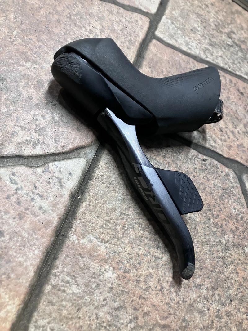 Sram Force axs páky brzdy třmeny řazení