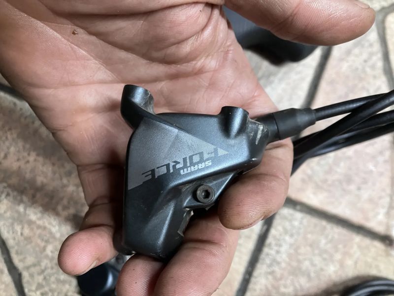 Sram Force axs páky brzdy třmeny řazení