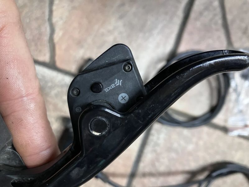 Sram Force axs páky brzdy třmeny řazení