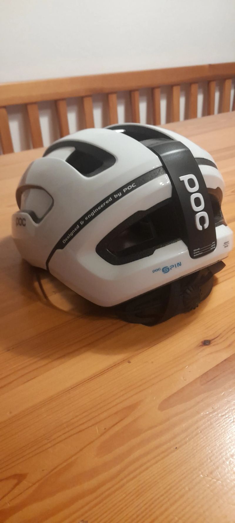 Prodám cyklistickou helmu POC 