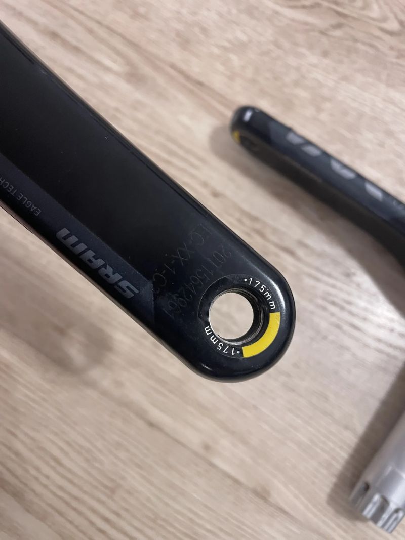 Karbonové kliky sram XX1