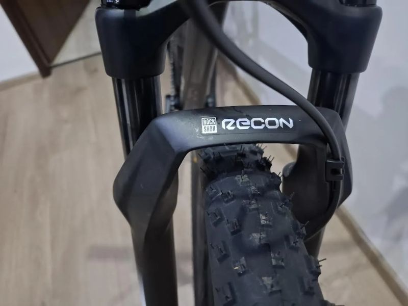 Dema rebell race karbon