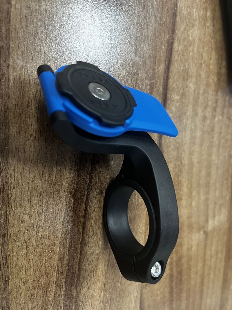 QUAD LOCK Out Front Mount - držák na mobil