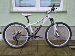 Juniorské kolo Specialized, vel.S, převody 1x10