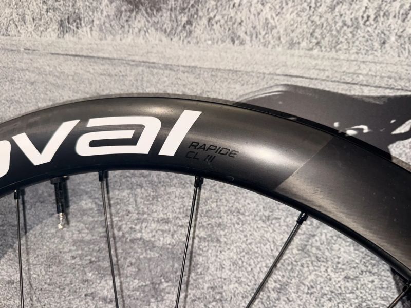 Karbonová silniční kola Roval Rapide CL III - 100km jeté