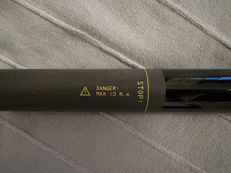 Isaac karbonova sedlovka 27.2mm / 370mm / 0mm offset