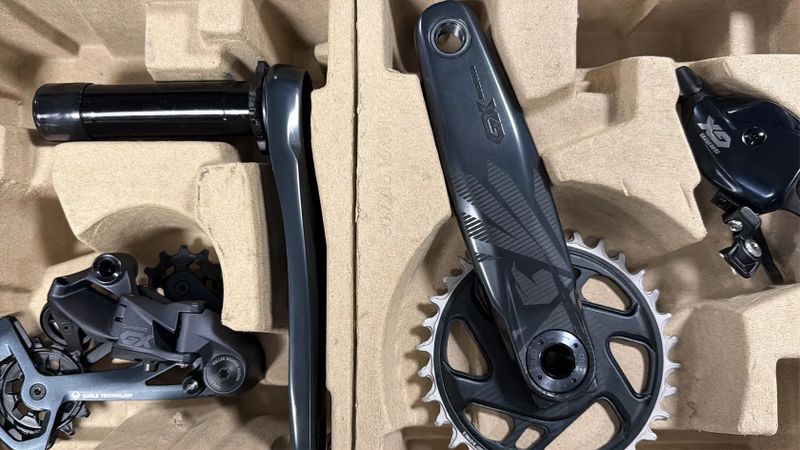 Sada Sram GX Eagle - kliky, přehazovačka, páčka