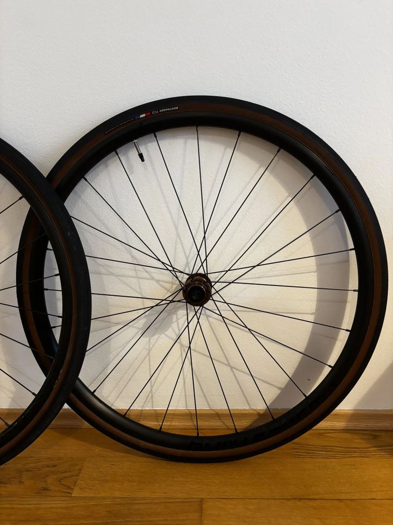 Ráfky Bontrager Paradigm SL (vč. pláštů a kazety)