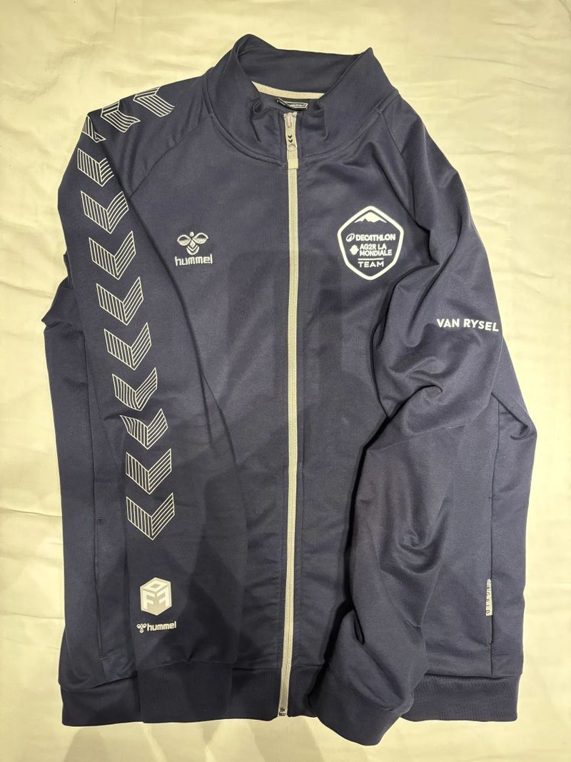 Originál týmové oblečení AG2R La Mondiale