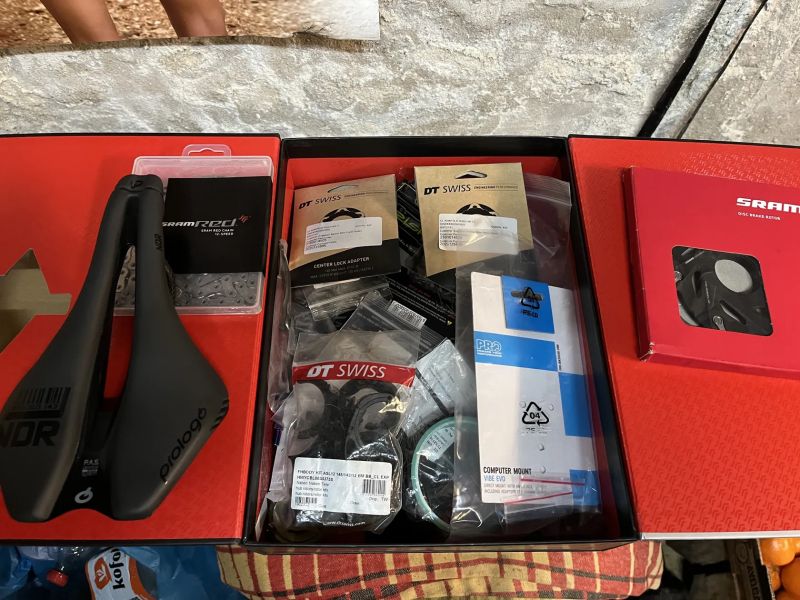 Cannondale SuperSix EVO Hi MOD, Red eTap AXS