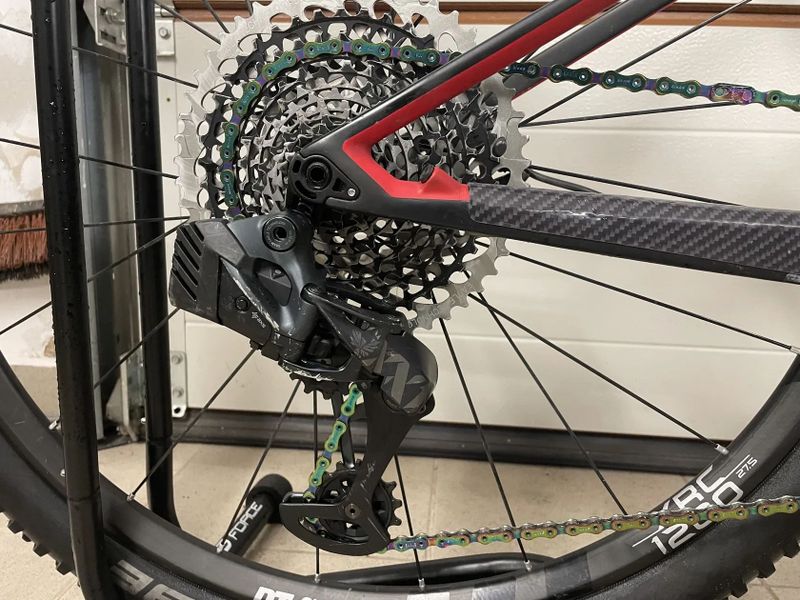 zavodni Canyon Exceed CF SLX, vel. XS, 27,5