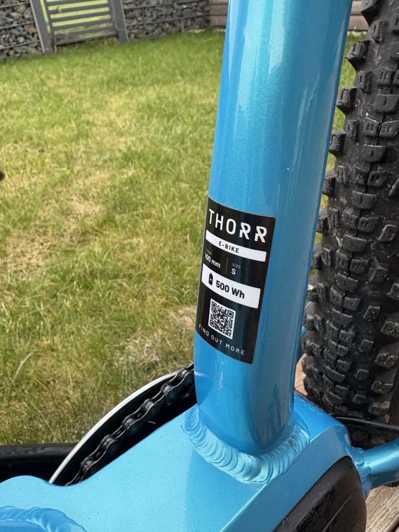 Pells Thorr 3 W - Záruka do 10/2026, TOP STAV 535km