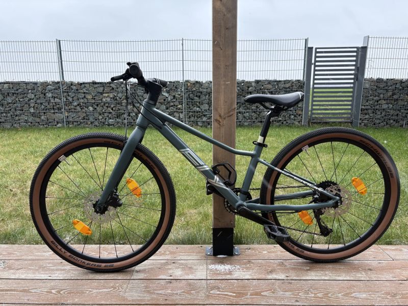 Superior F.L.Y. 24 DB, záruka do 1/2027, TOP STAV