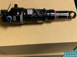 RockShox SIDLuxe Ultimate RL 3P tlumič pro Specialized Epic 8, Evo, 190x45 mm