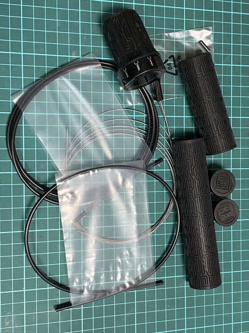  ROCK SHOX TwistLoc Ultimate Full Sprint, levé, 3 Position