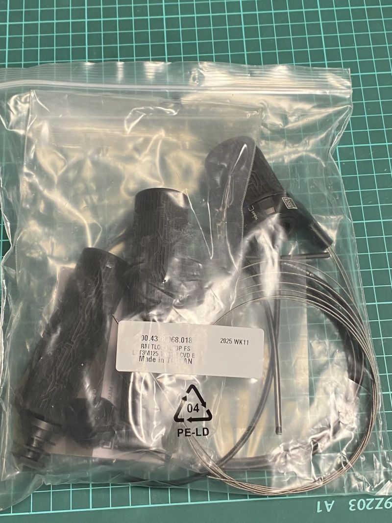  ROCK SHOX TwistLoc Ultimate Full Sprint, levé, 3 Position