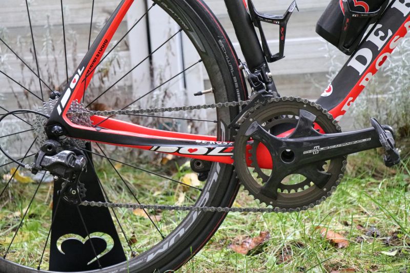 De Rosa Idol, karbon kola Fulcrum, Campagnolo Chorus Carbon