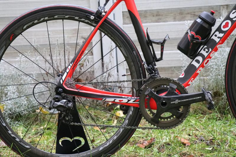 De Rosa Idol, karbon kola Fulcrum, Campagnolo Chorus Carbon