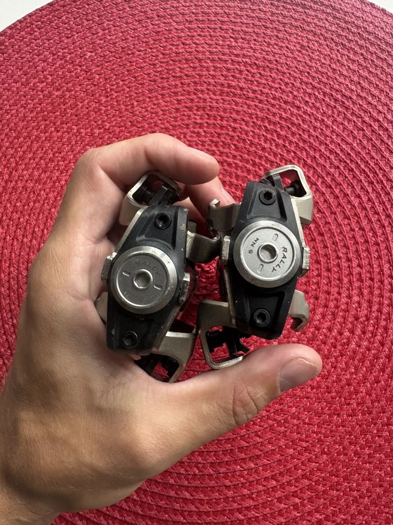 Pedály Garmin Rally™ XC200 - Měřič výkonu se dvěma snímači