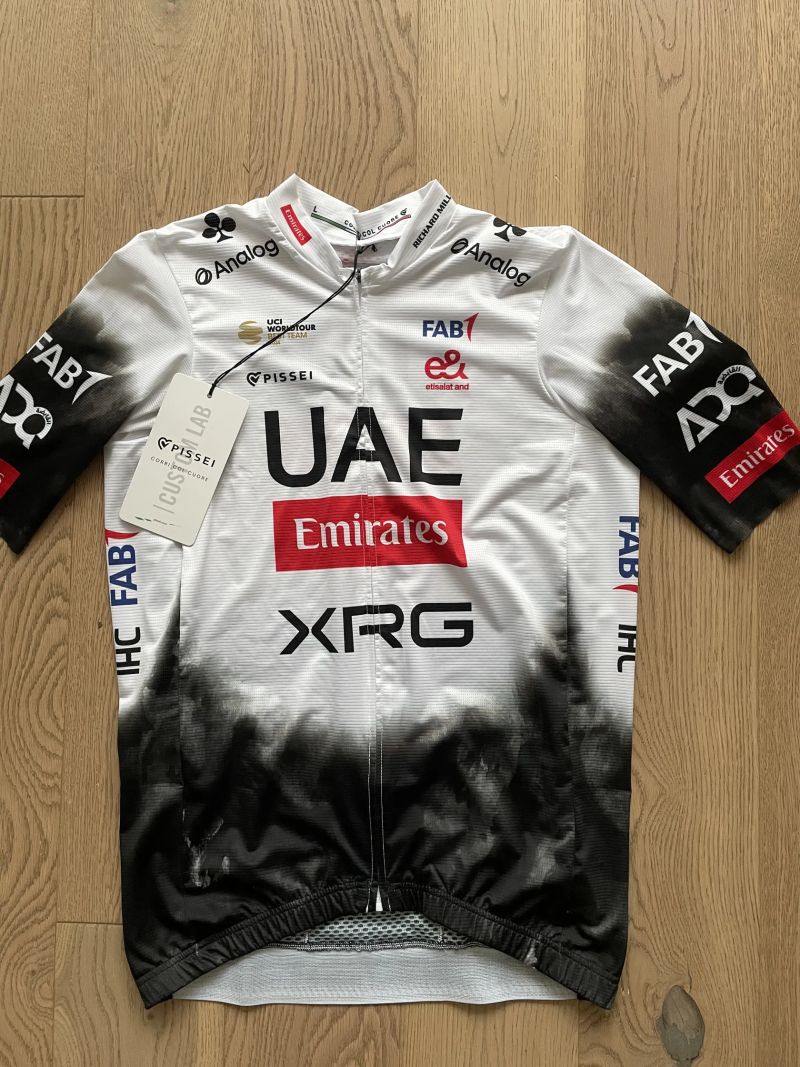 Dres UAE TEAM EMIRATES 2025 MAGISTRALE SUPERLIGHT SHORT SLEEVE