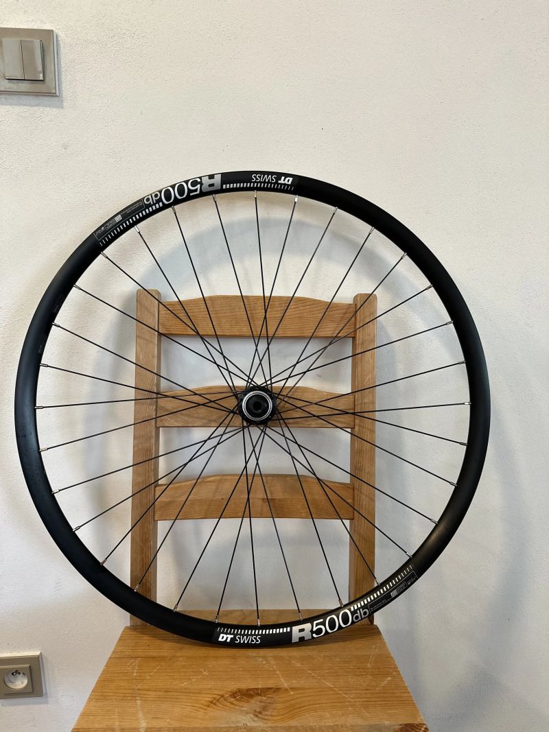 Zapletené kola DT Swiss R500db