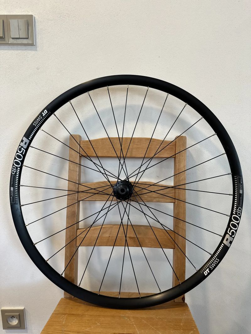 Zapletené kola DT Swiss R500db