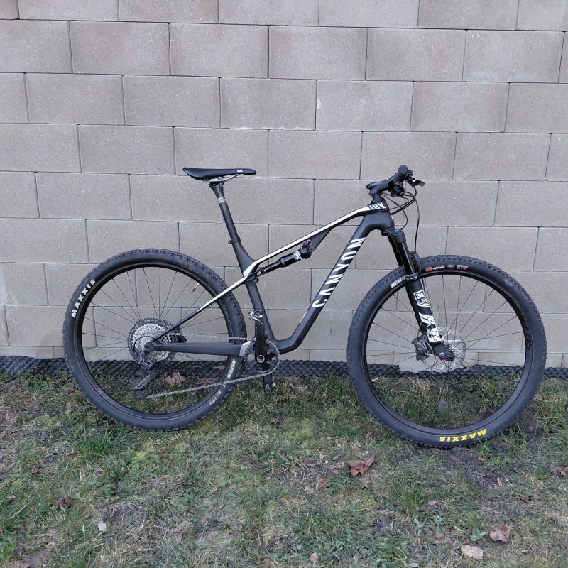 Canyon Lux CF SL 7.0 2020 - platí do smazání