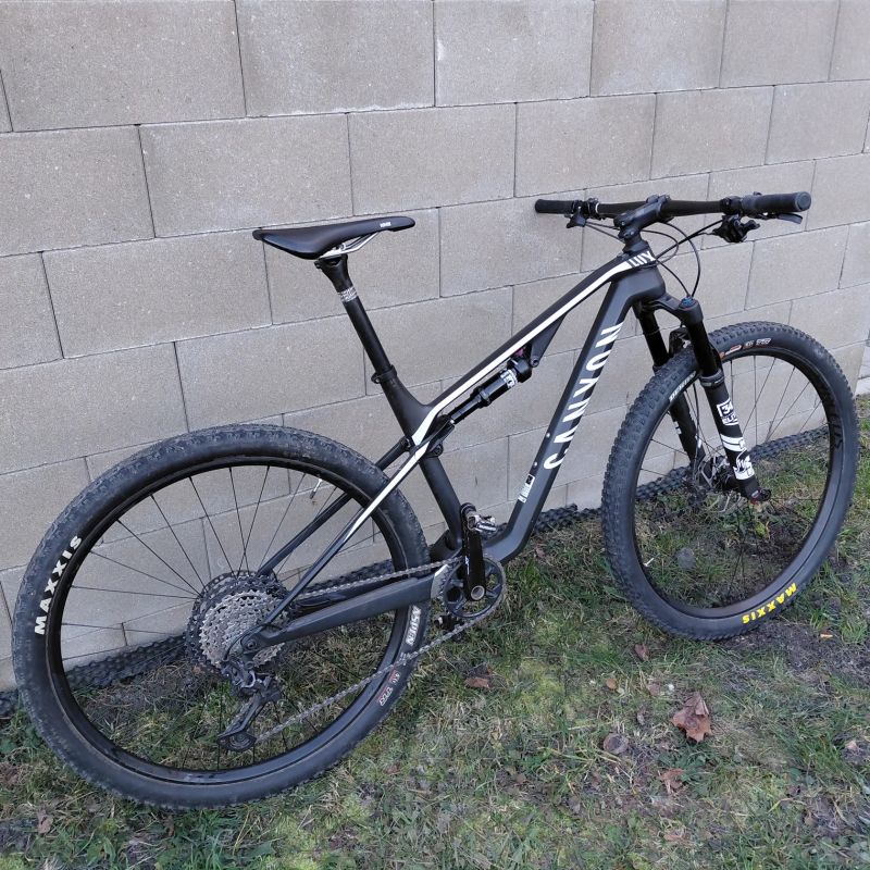 Canyon Lux CF SL 7.0 2020 - platí do smazání